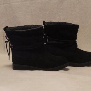 NWT Stevies  Black Sledding Little Girls Ankle Boots Size 2